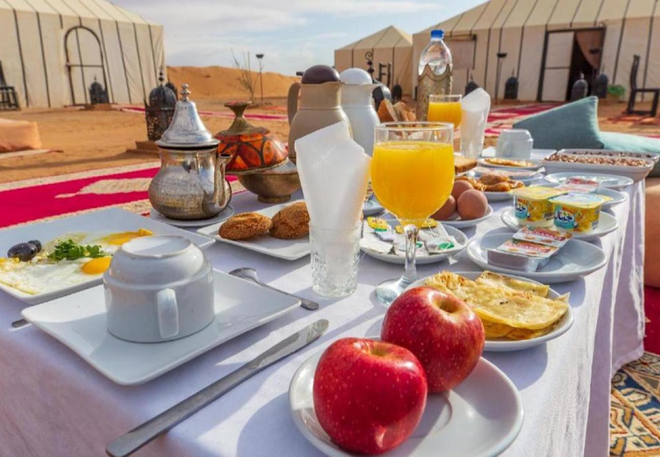 Under Stars Desert Camp Мерзуга Екстер'єр фото