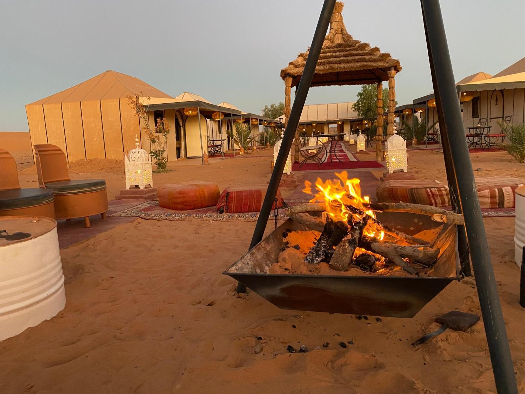 Under Stars Desert Camp Мерзуга Екстер'єр фото