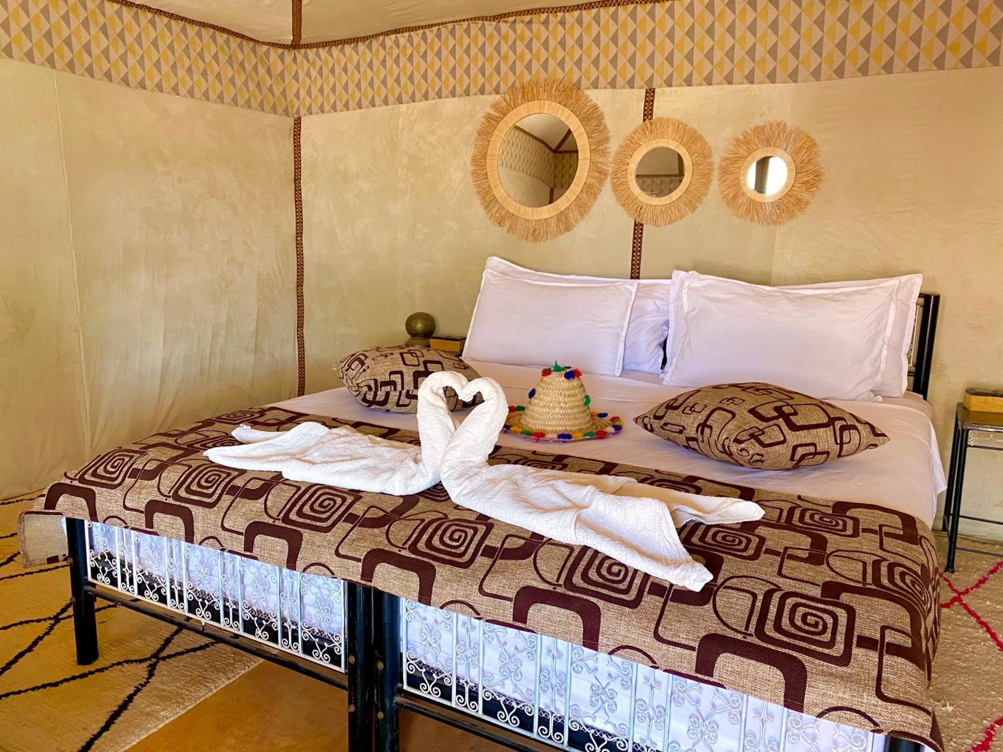 Under Stars Desert Camp Мерзуга Екстер'єр фото